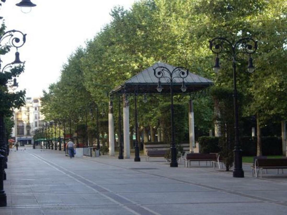 Tierra Encantada Gijon Bagian luar foto